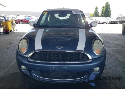 2010 Mini Cooper S из США, поврежденный, VIN WMWMF7C56ATX44781